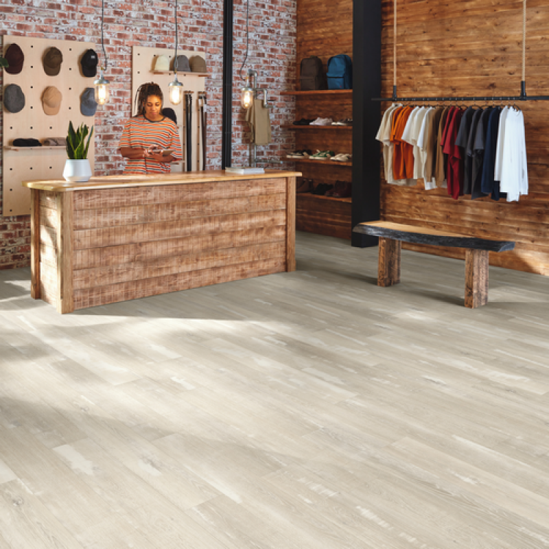 Karndean Van Gogh Natural Oak Silver Farmhouse Oak VGW137T Gluedown